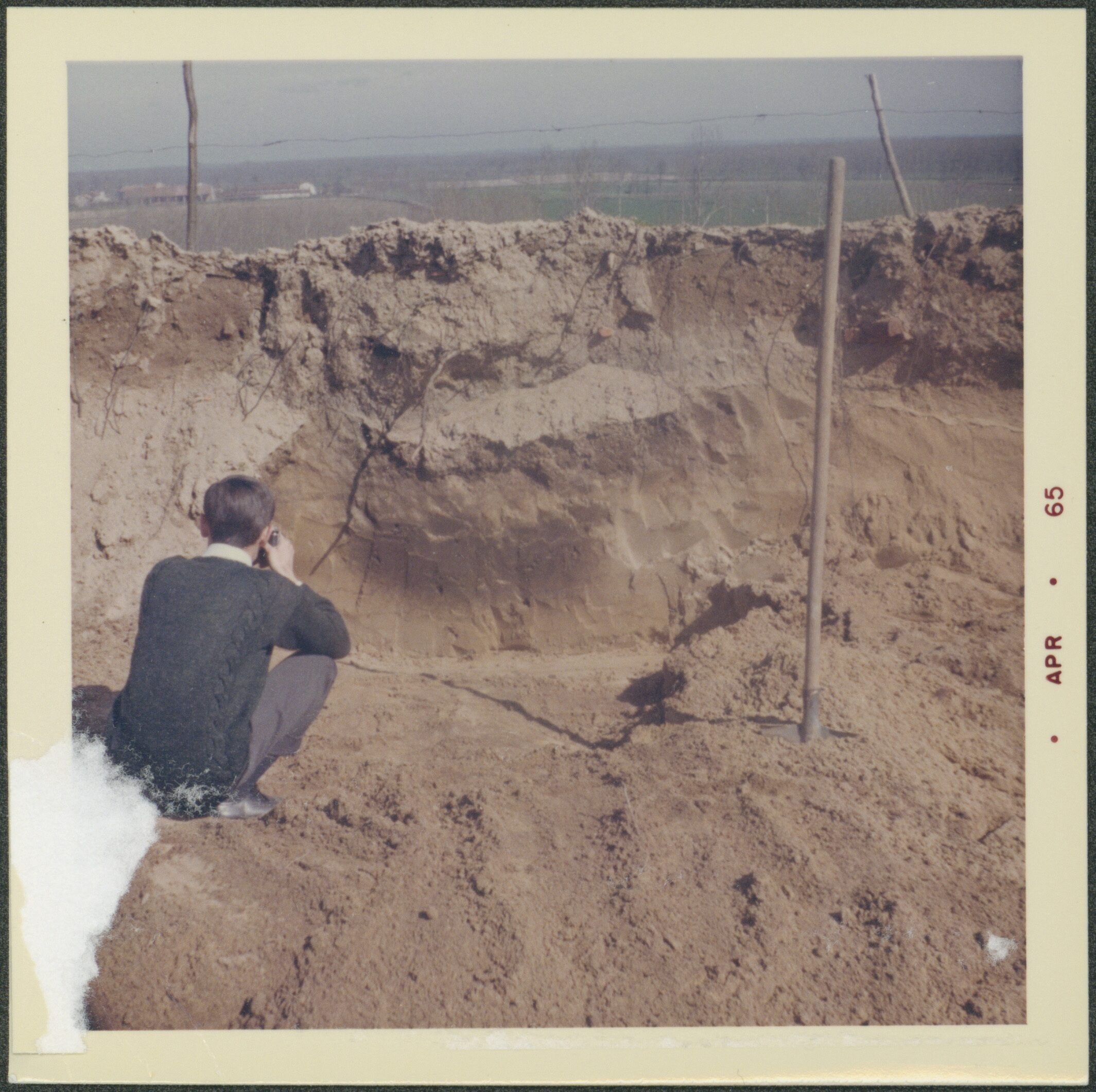 Viewer IIIF con stampa a colori di una ripresa fotografica sul campo durante le indagini archeologiche a Santo Spirito